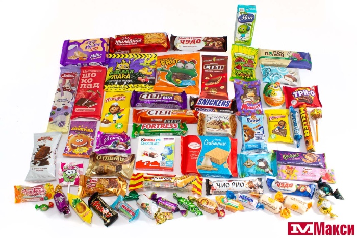 НОВОГОДНИЙ ПОДАРОК "ВОЛШЕБНАЯ УЛОЧКА" КАРТОН 2000Г (МАКСИ)